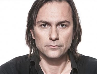 Δεν θα πιστέψετε ποιος γνωστός ηθοποιός είναι ο ο αδερφός του Δημήτρη Αλεξανδρή (φωτο)